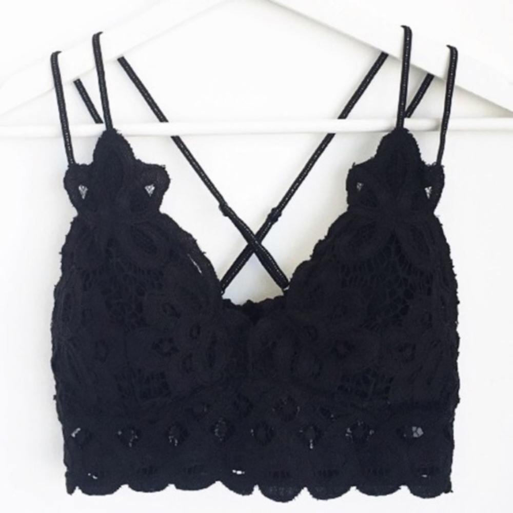 Plus Black Crochet Lace Scallop Bralette Bra